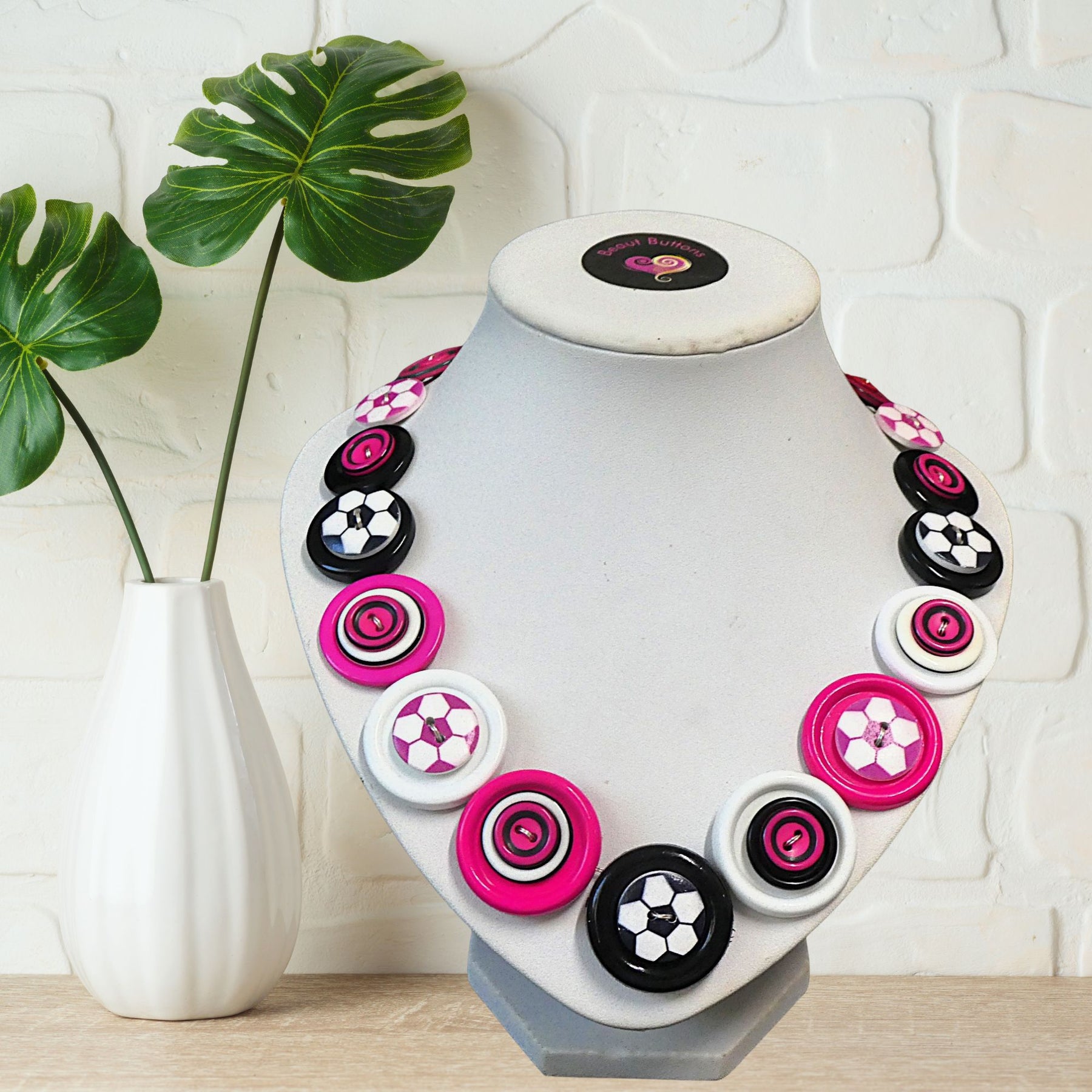 Button necklace - Soccer Fun