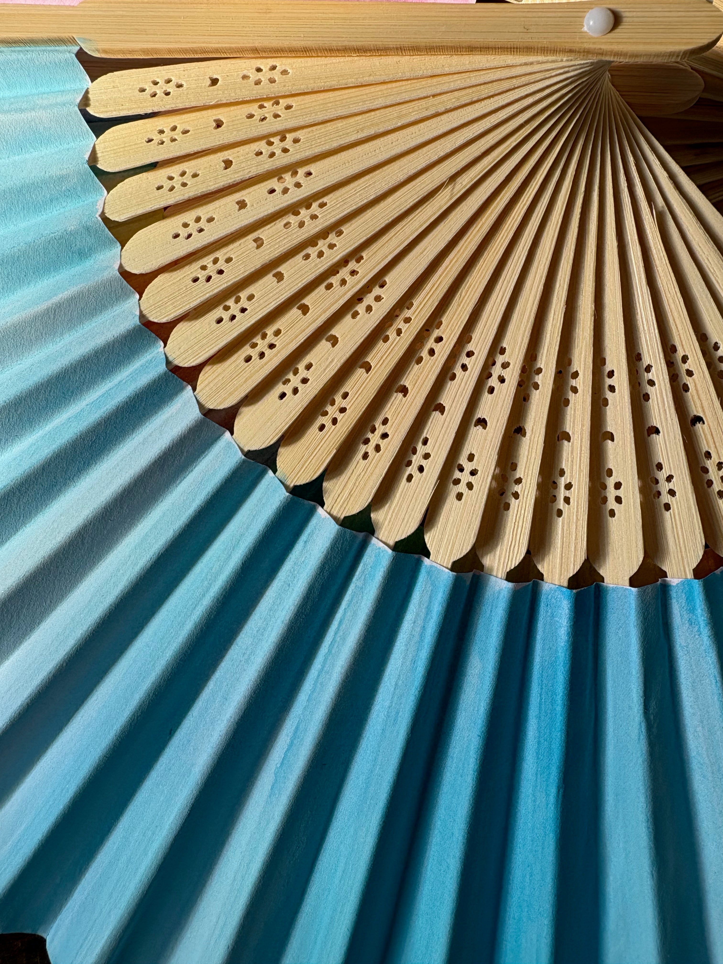 Handpainted fans for you or for an event, wedding or party!