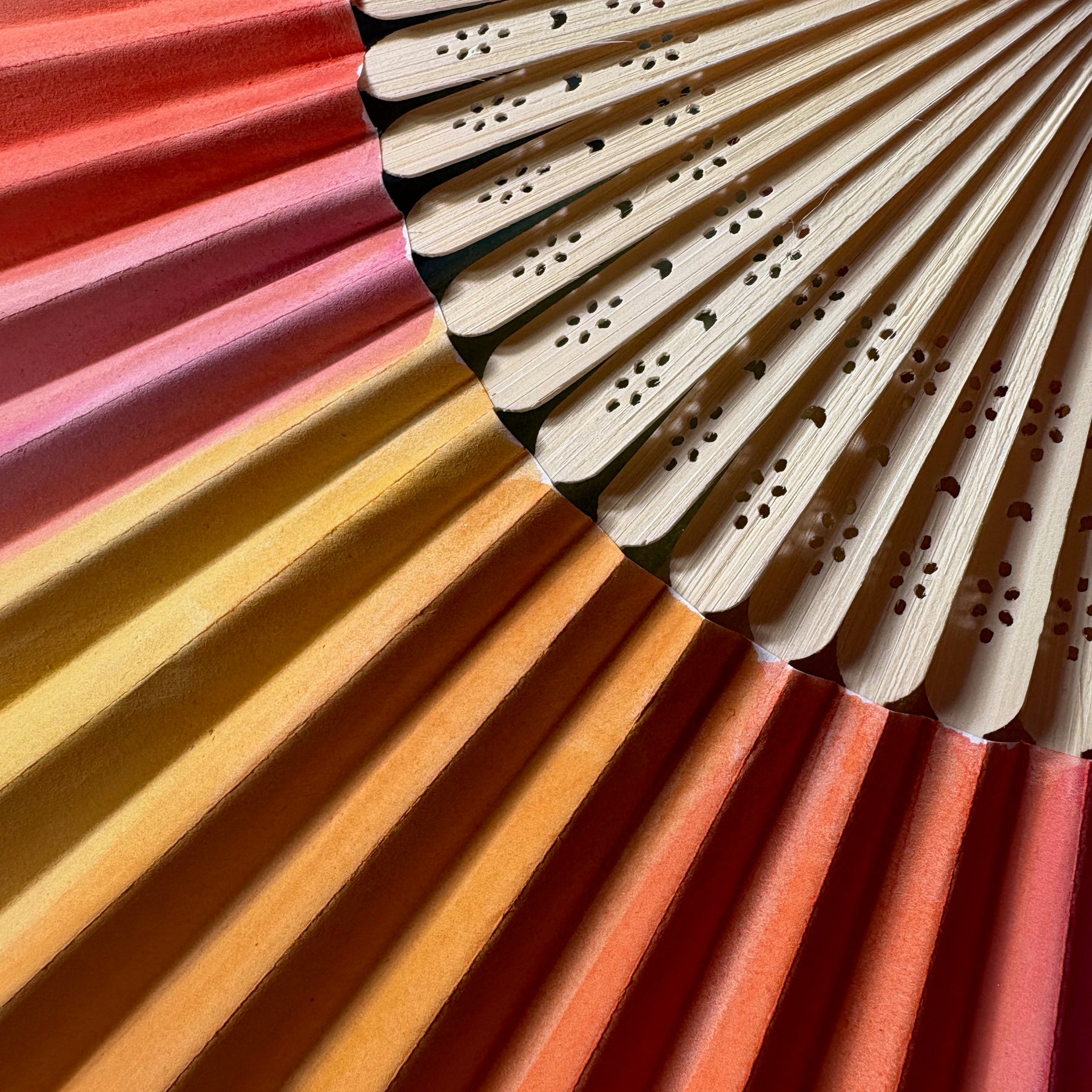 Handpainted fans for you or for an event, wedding or party!