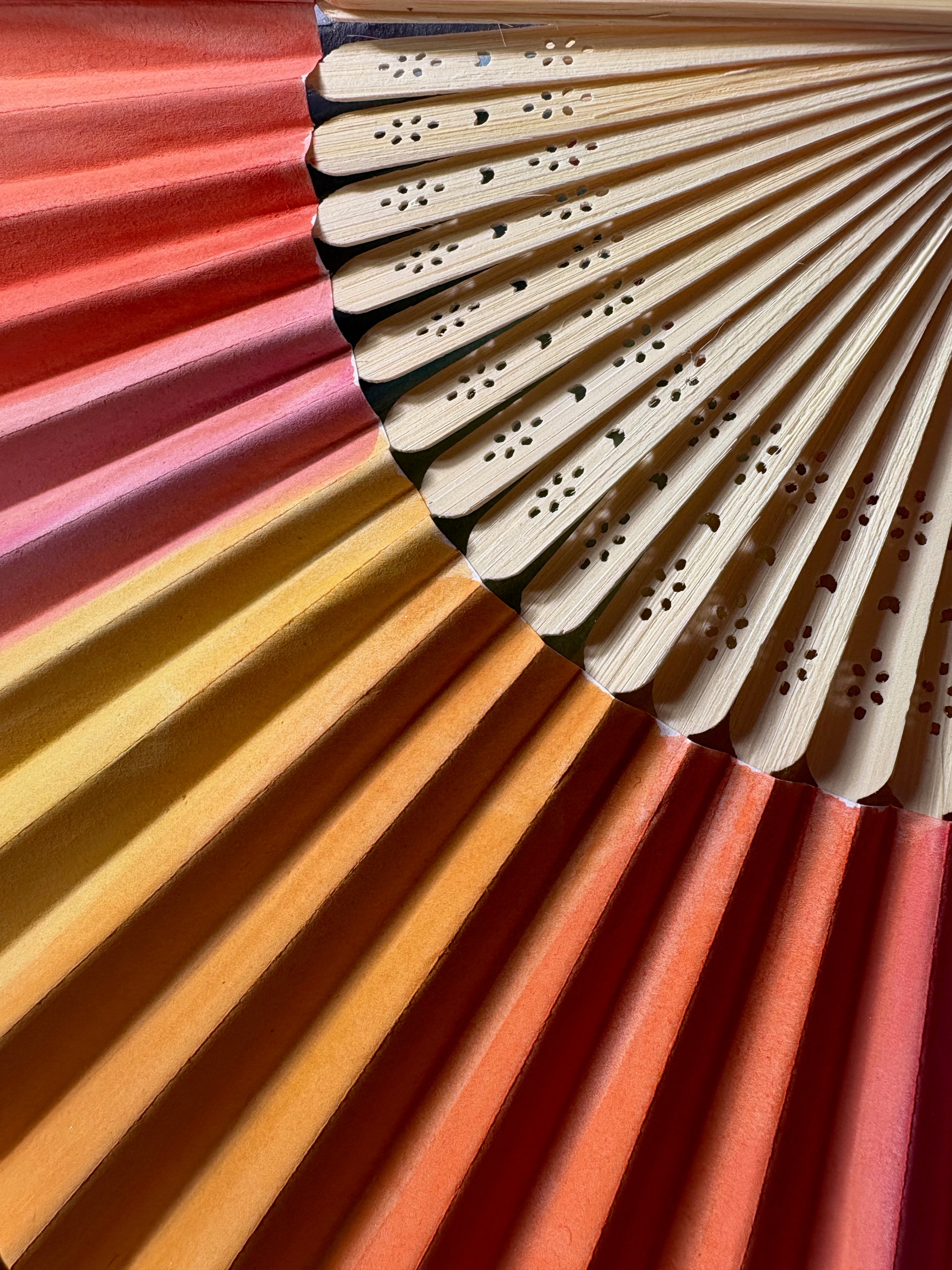 Handpainted fans for you or for an event, wedding or party!