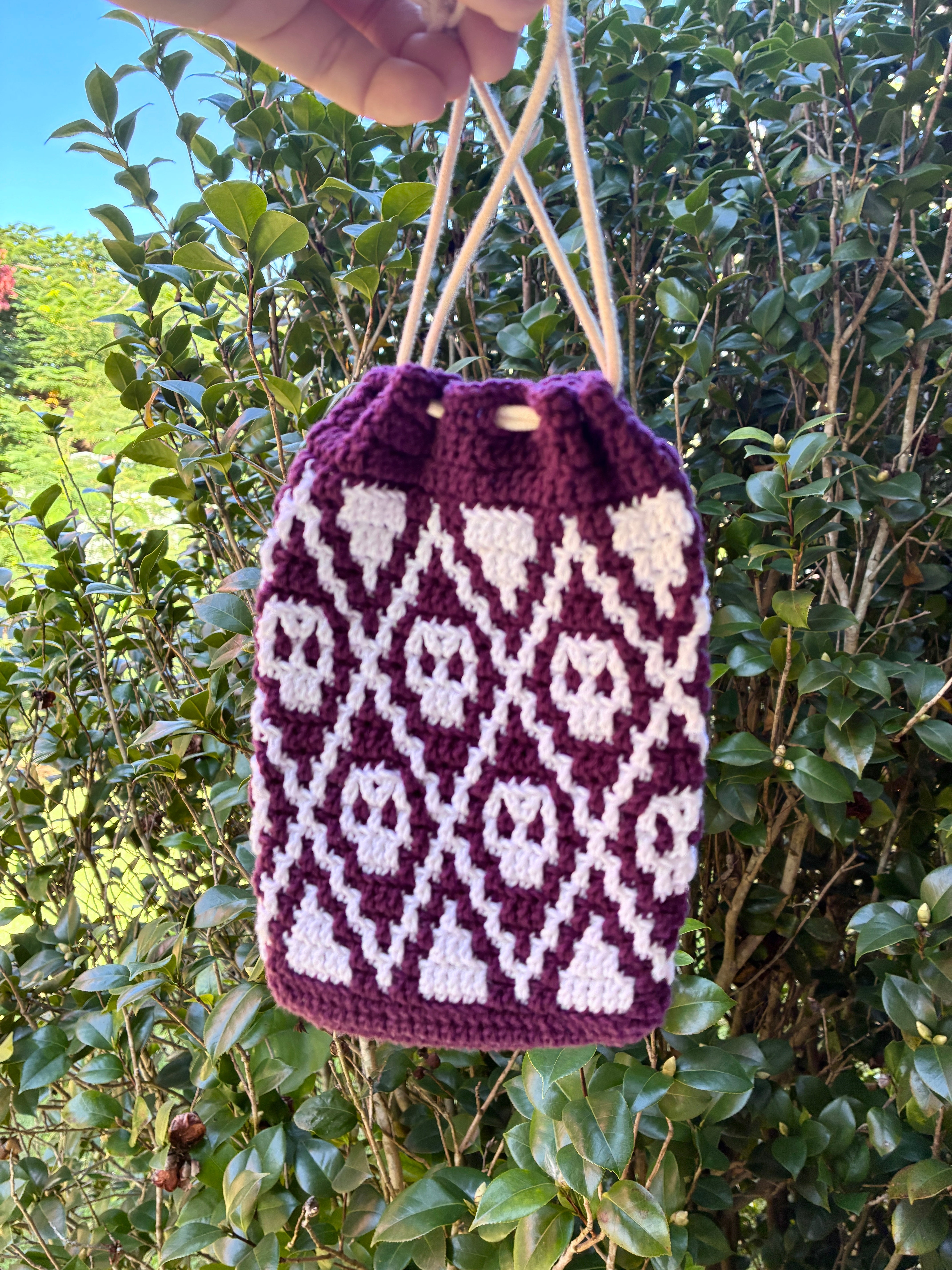 The Skull Bag (Dark purple & white)