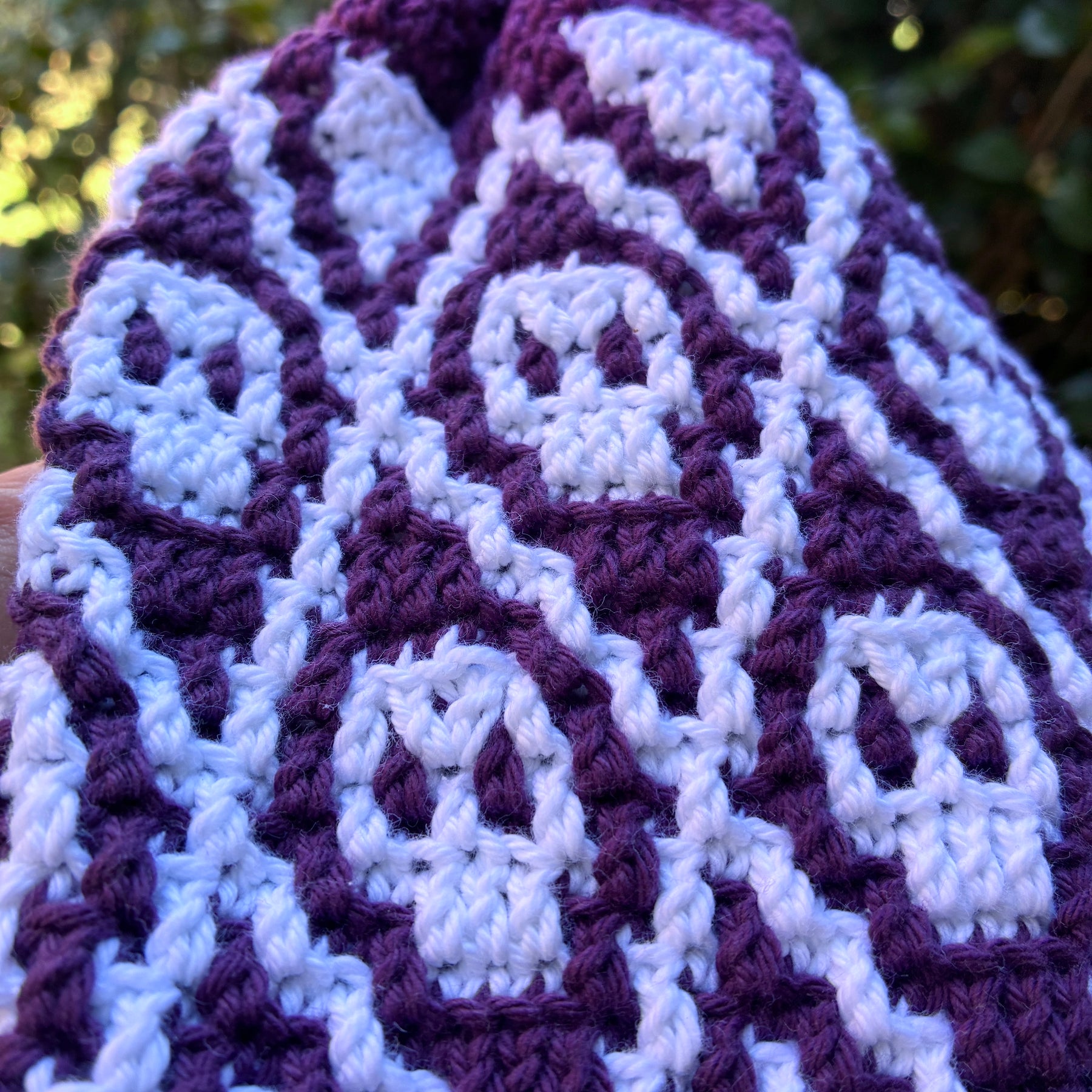 The Skull Bag (Dark purple & white)