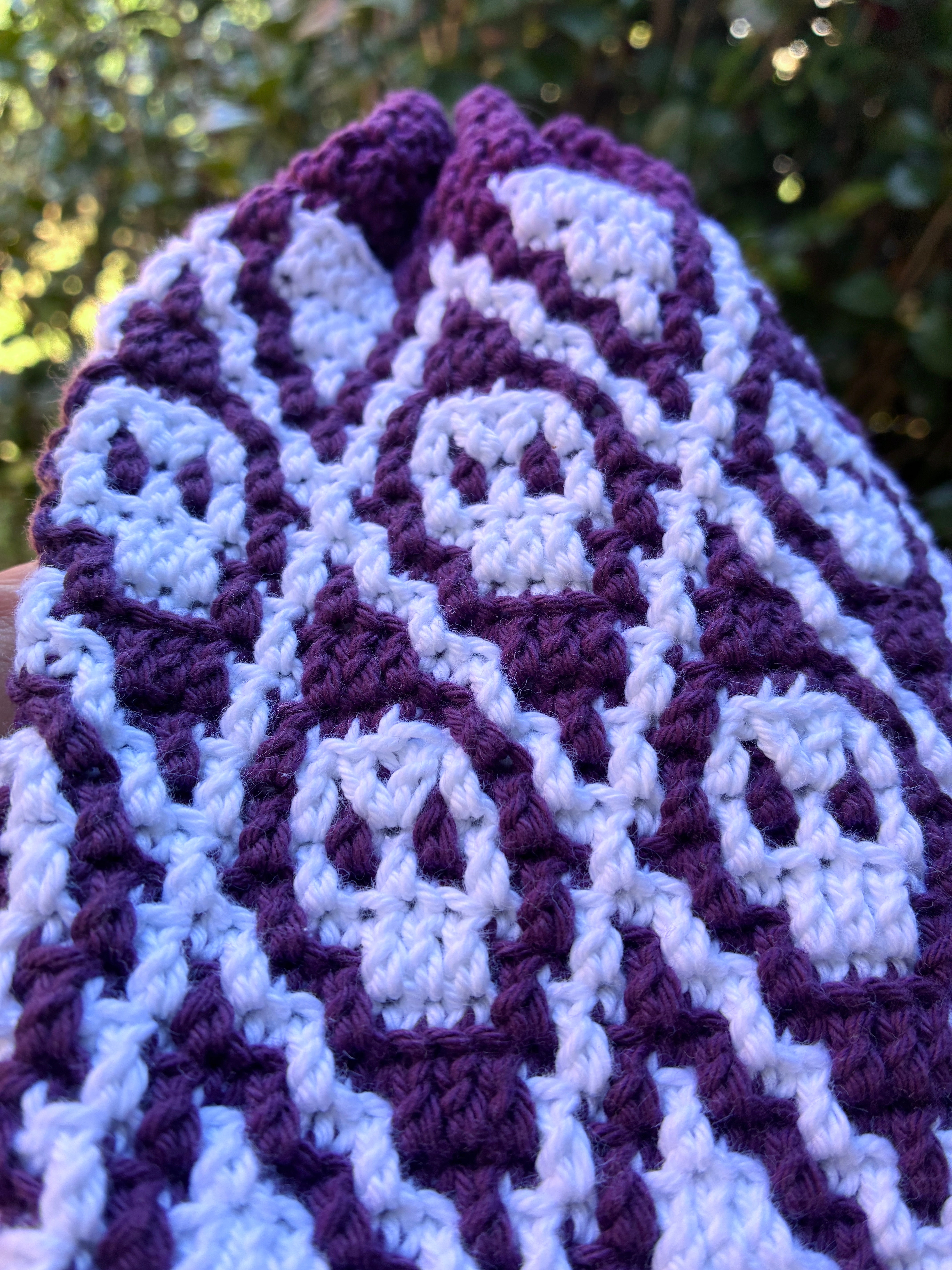 The Skull Bag (Dark purple & white)