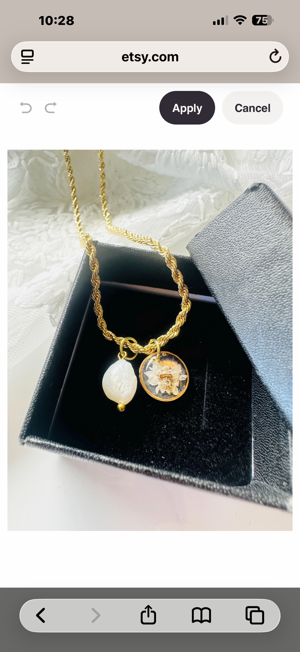 Gold plated floral wildflower & pearl resin necklace