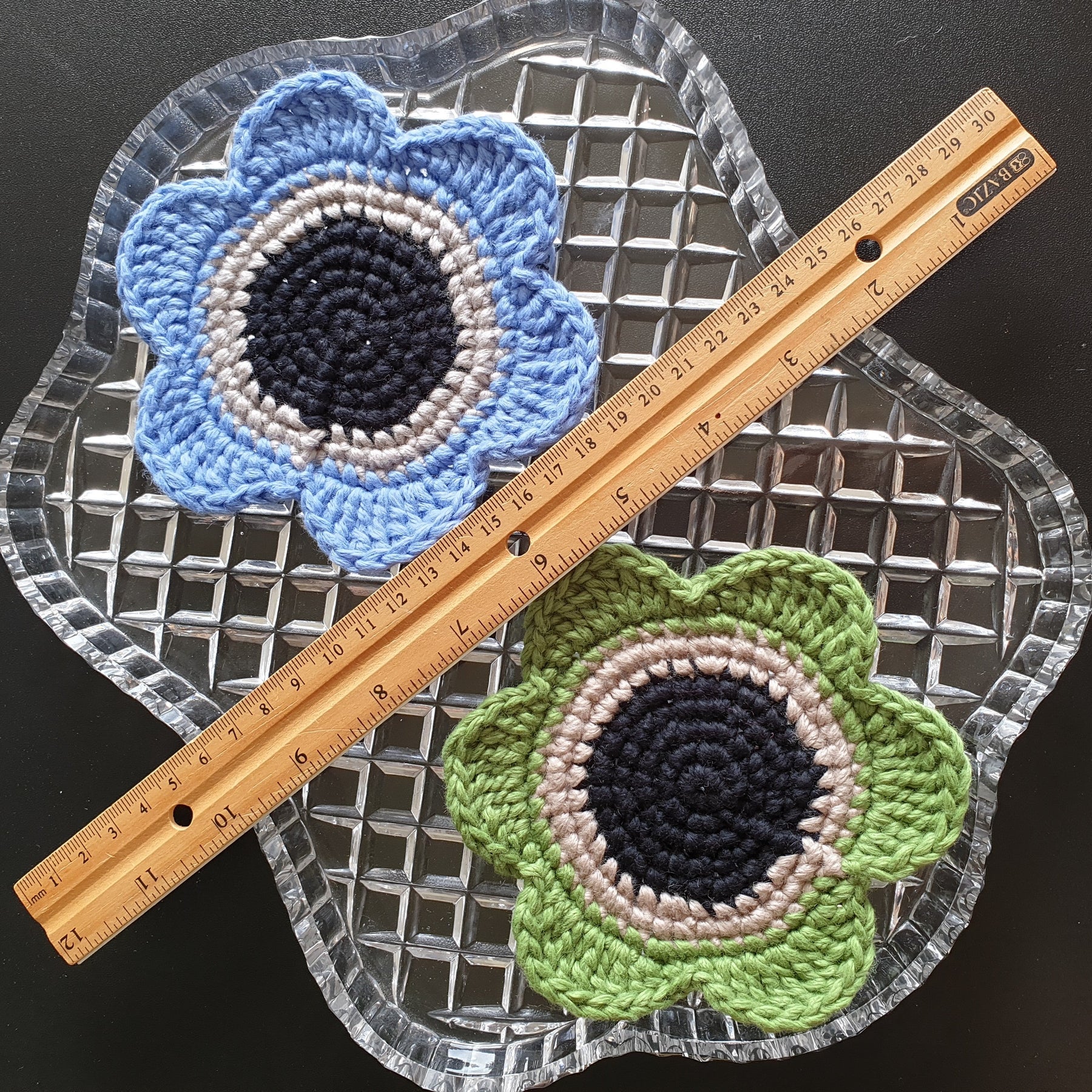 Hand knitted Daisy Flower Soft Coaster : Green Yellow Orange