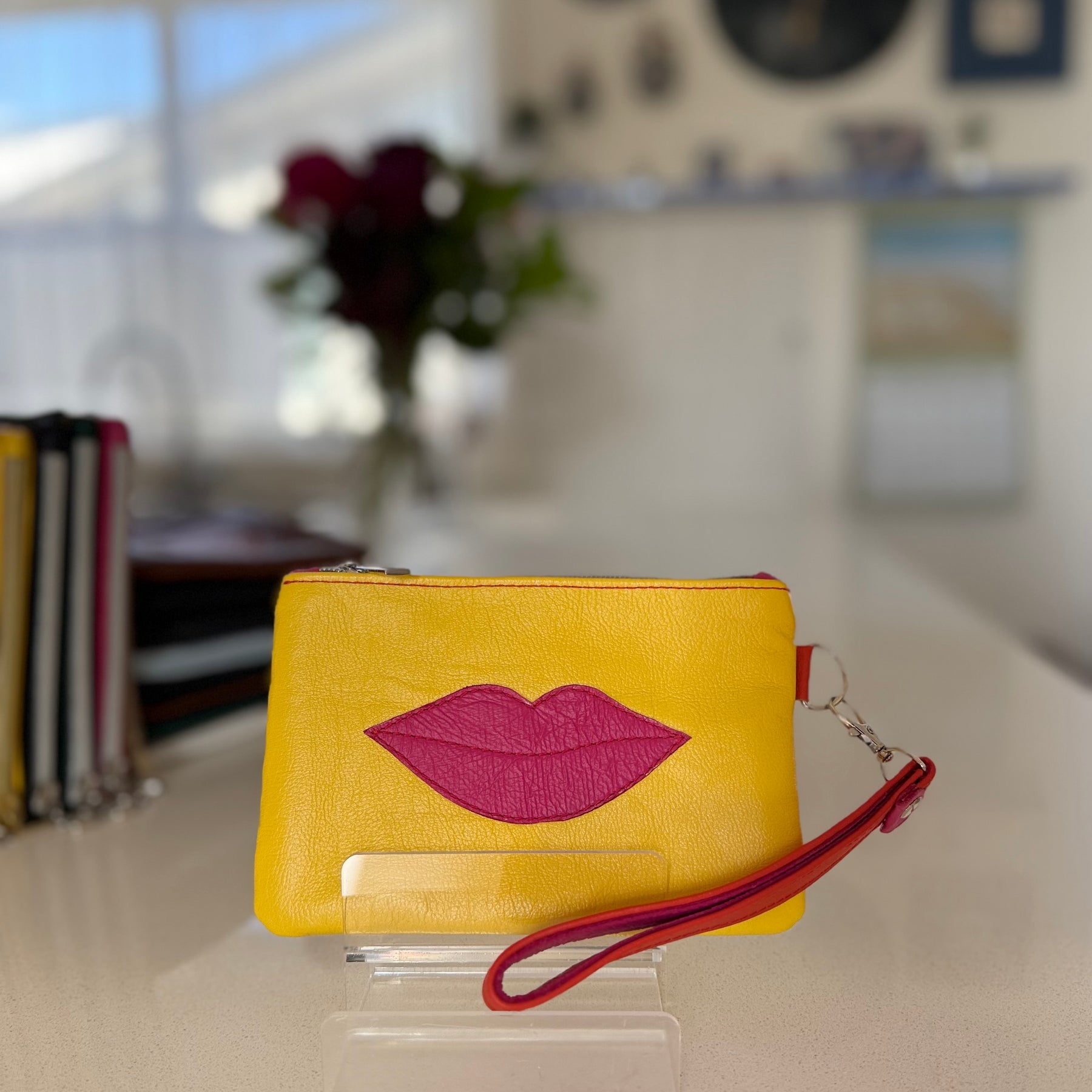Leather pouch/ wristlet clutch ‘Lippy’