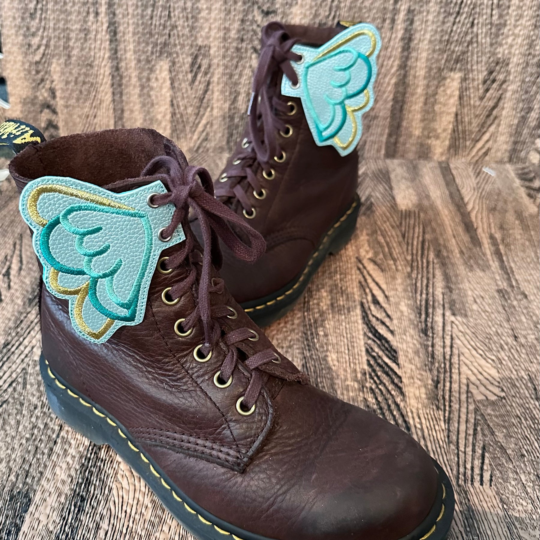 Shoe Wings