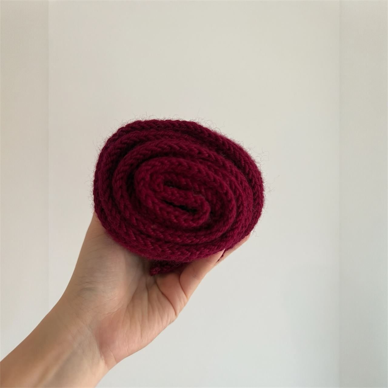 Sophie scarf in burgundy red