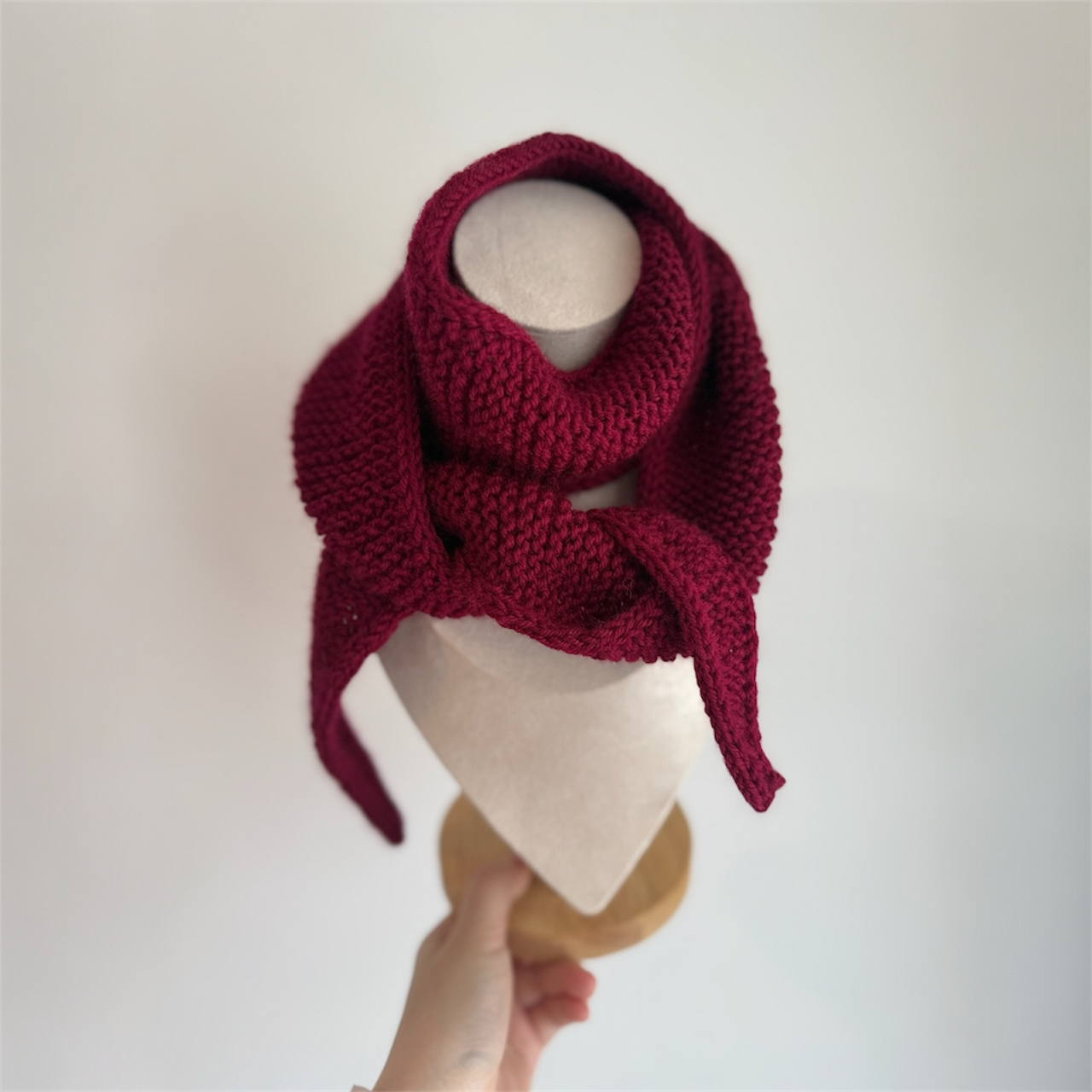 Sophie scarf in burgundy red