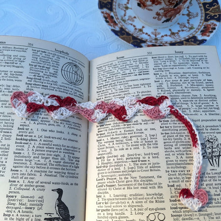 Bookmark Chain of Hearts Crochet