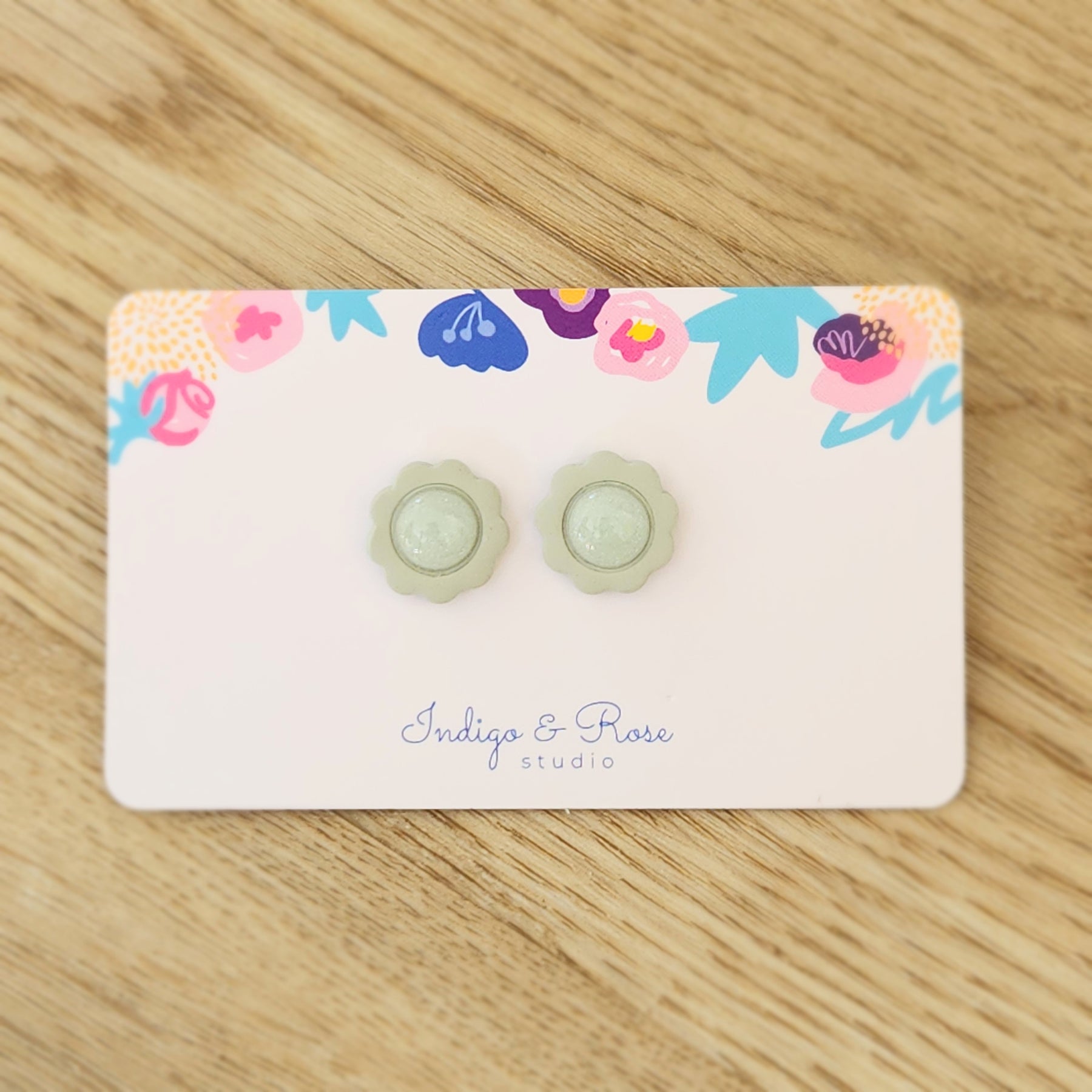Sunny Studs (various colours)