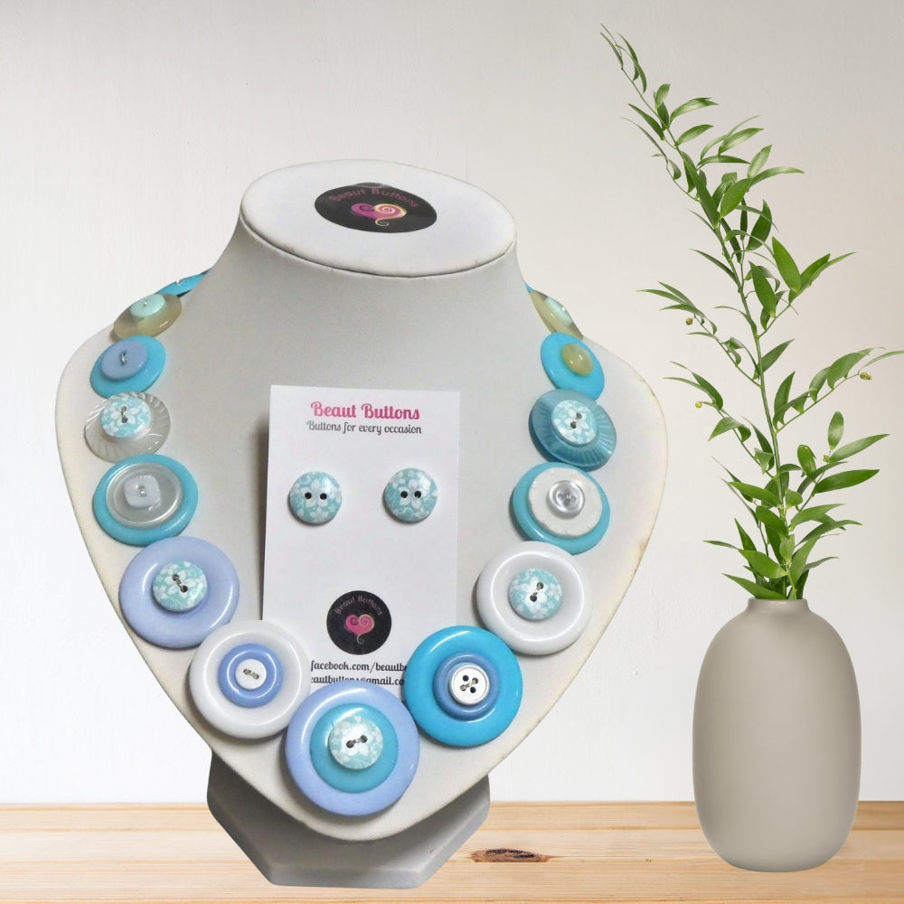 Blue button necklace and earrings - Blue Daisy