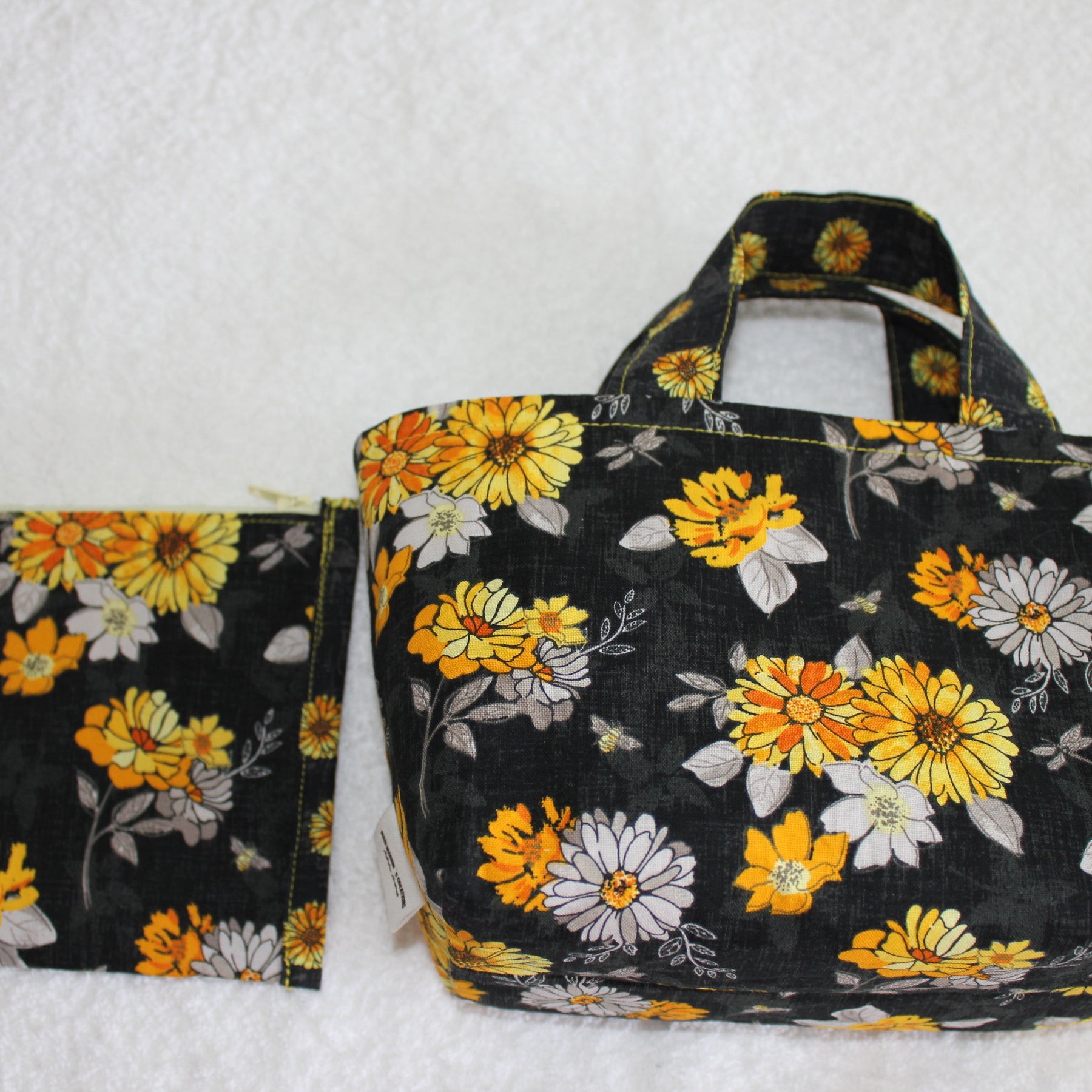 DAISIES – TINY TOTS TOTE BAG RANGE