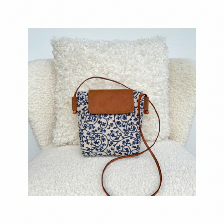 Sweet Lila Crossbody Bag - Navy Vines