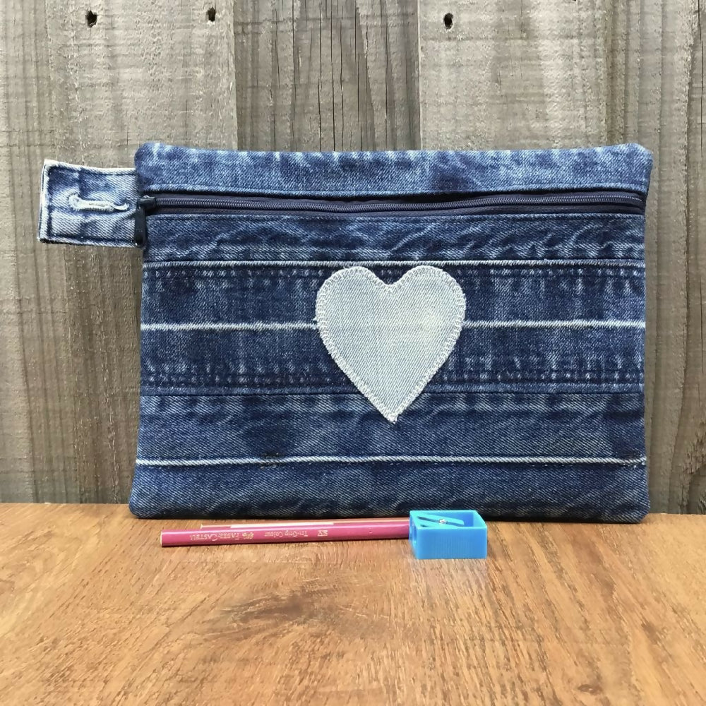 Upcycled-denim-pouch-14e