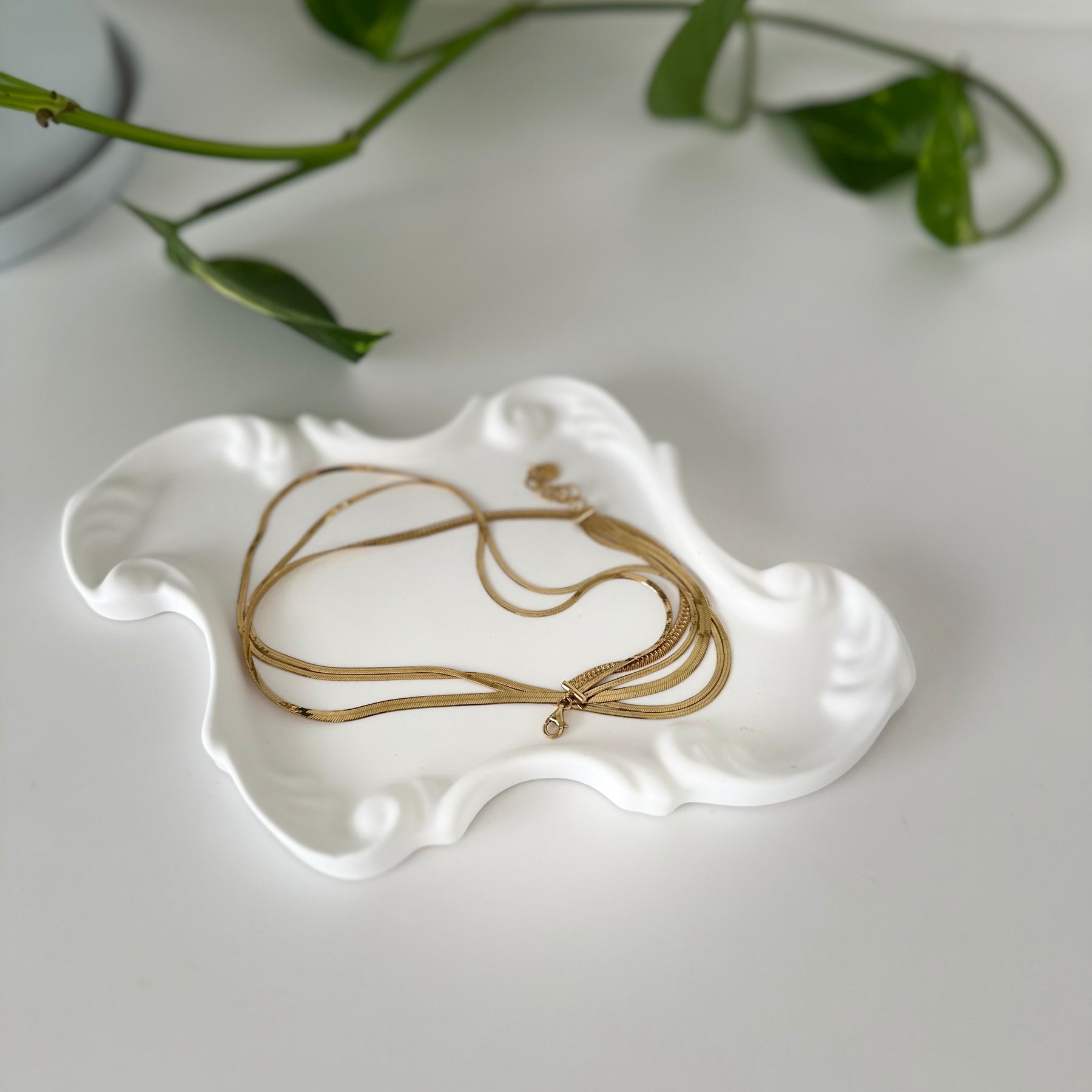 Vintage-style trinket trays