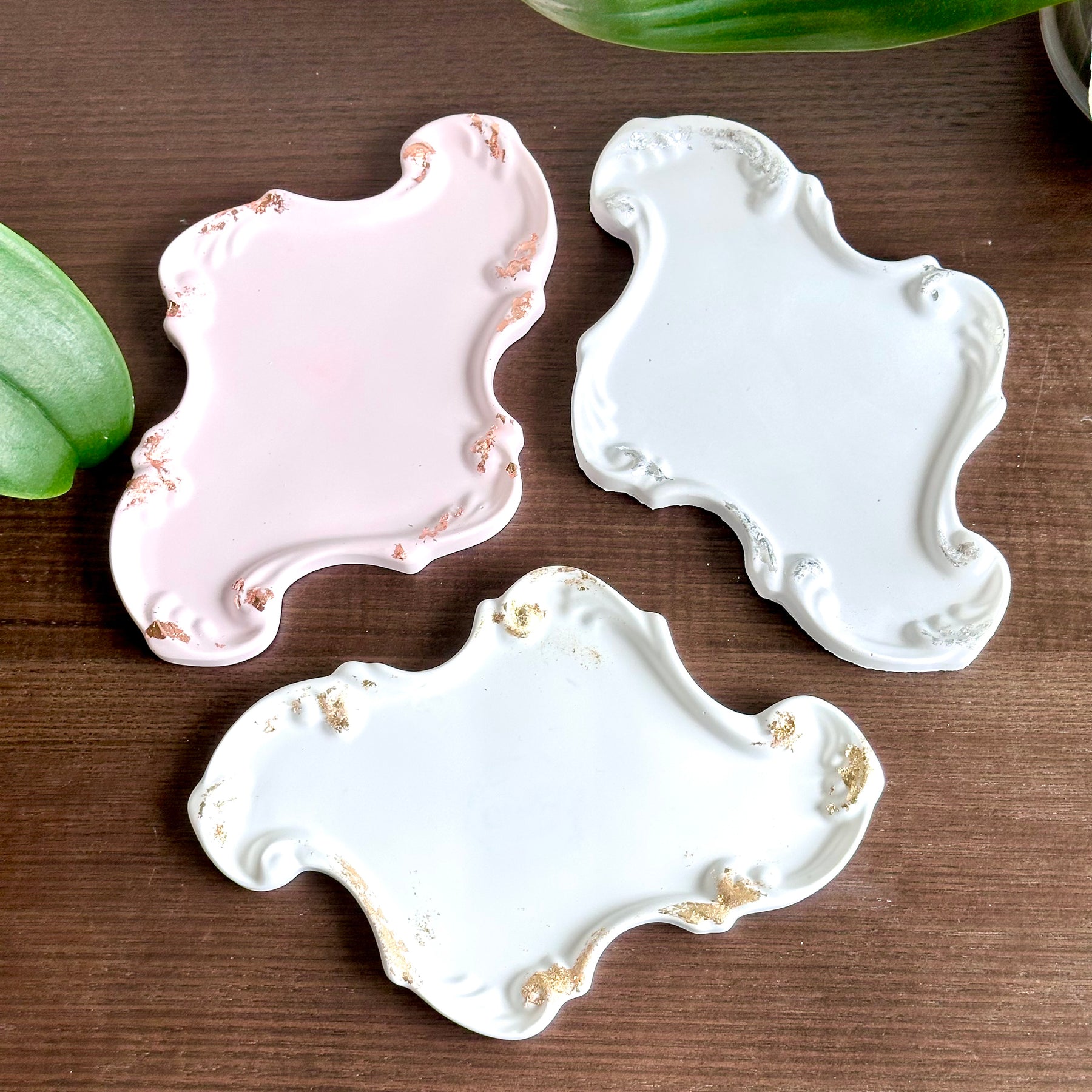 Vintage-style trinket trays