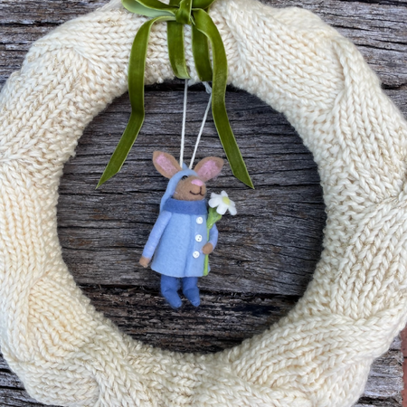 Knitted Easter Wreath with felt Easter Bunny