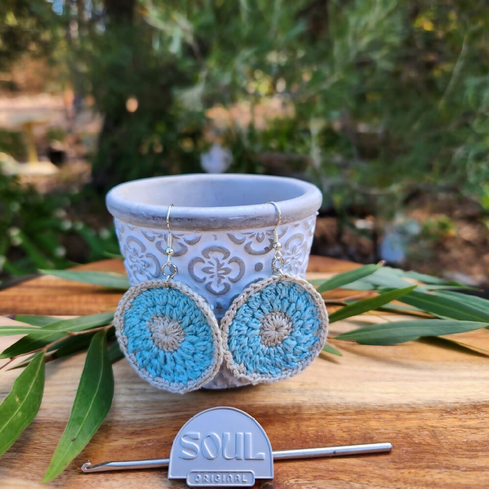 mandala blue 2