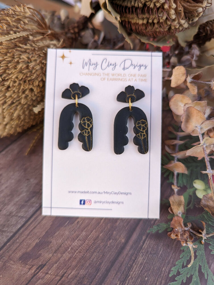 Poppy black dangles