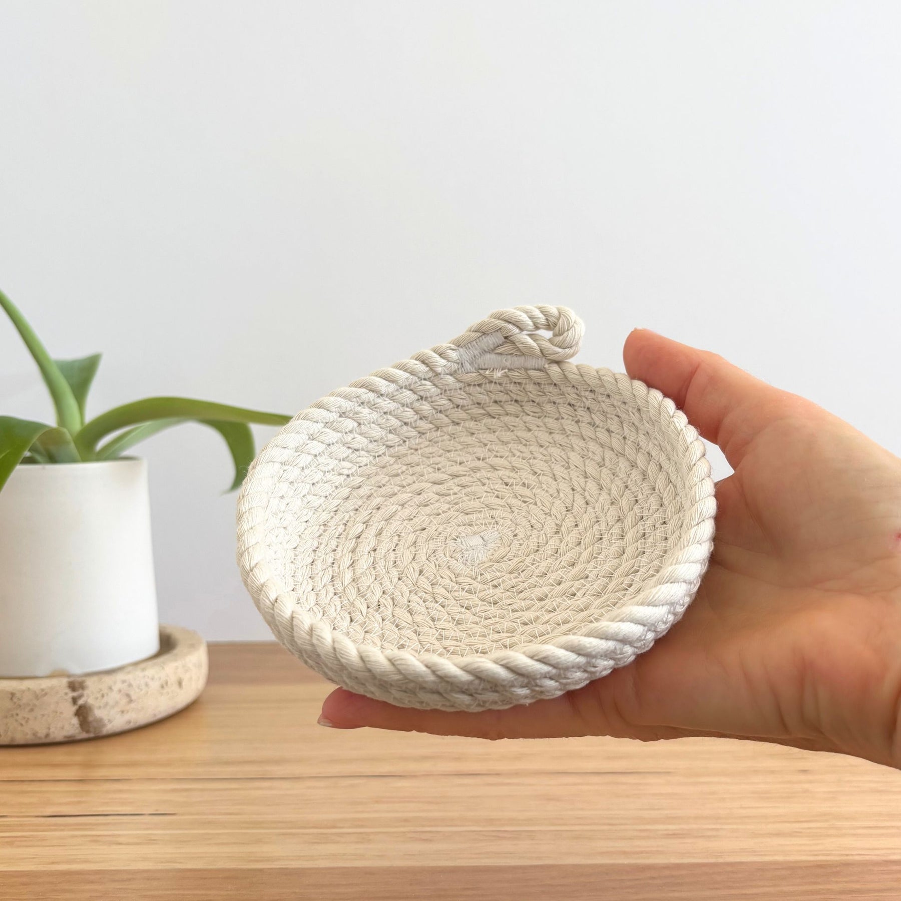 Shallow Rope Basket - Mini