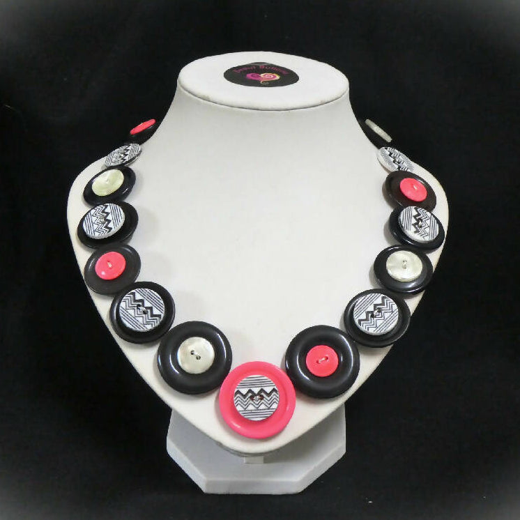 Handmade button necklace - Pink Zebra