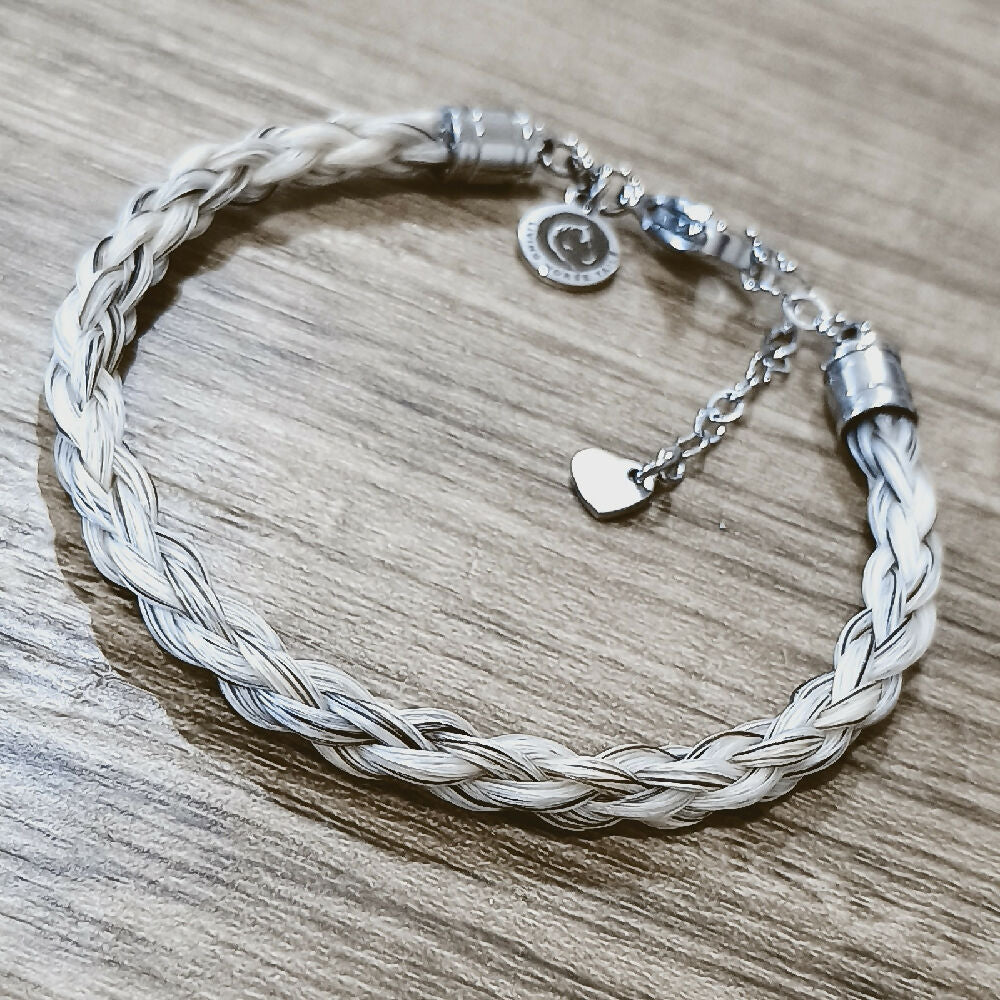 Hoofprints on my heart braided horsehair bracelet