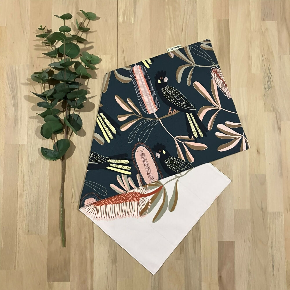 table-runner-handmade-Australian-native-reversible-cockatoo_3
