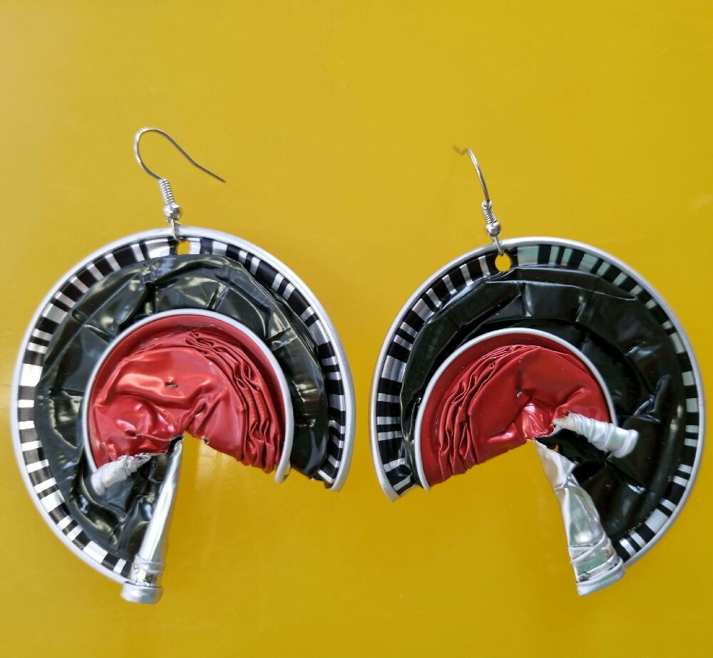 frogfeet designs Coffee pod earrings red 8