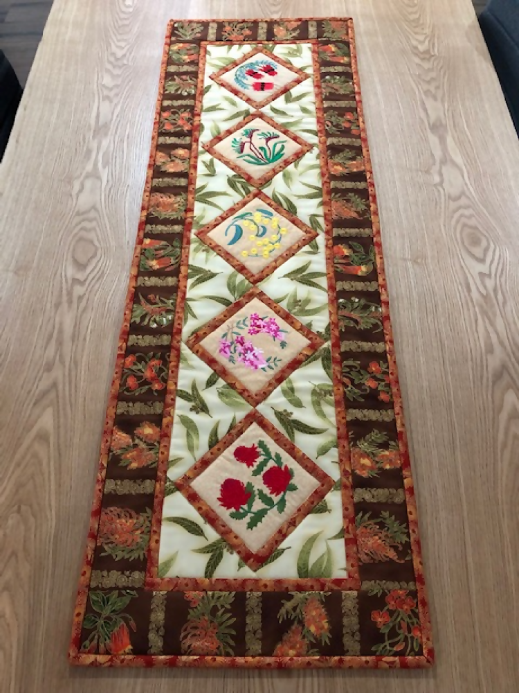 table-runner-handmade-Australian-wildflowers_2.jpg