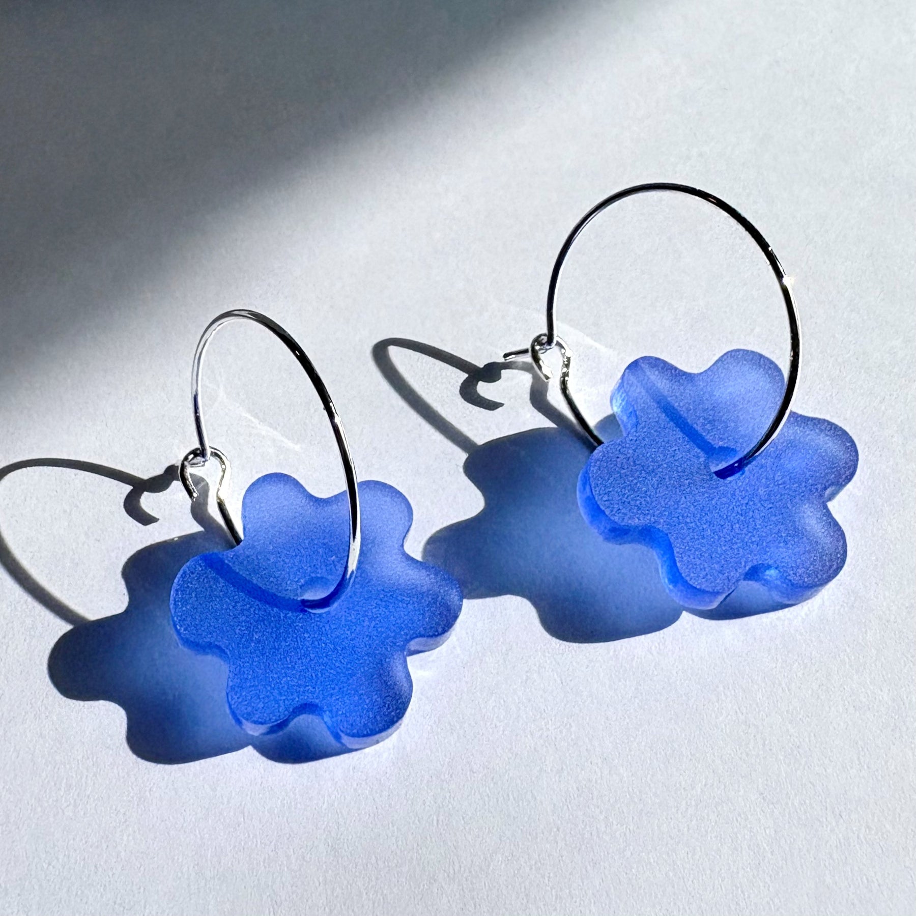 Bees Knees mini Flower hoop - Dark Blue