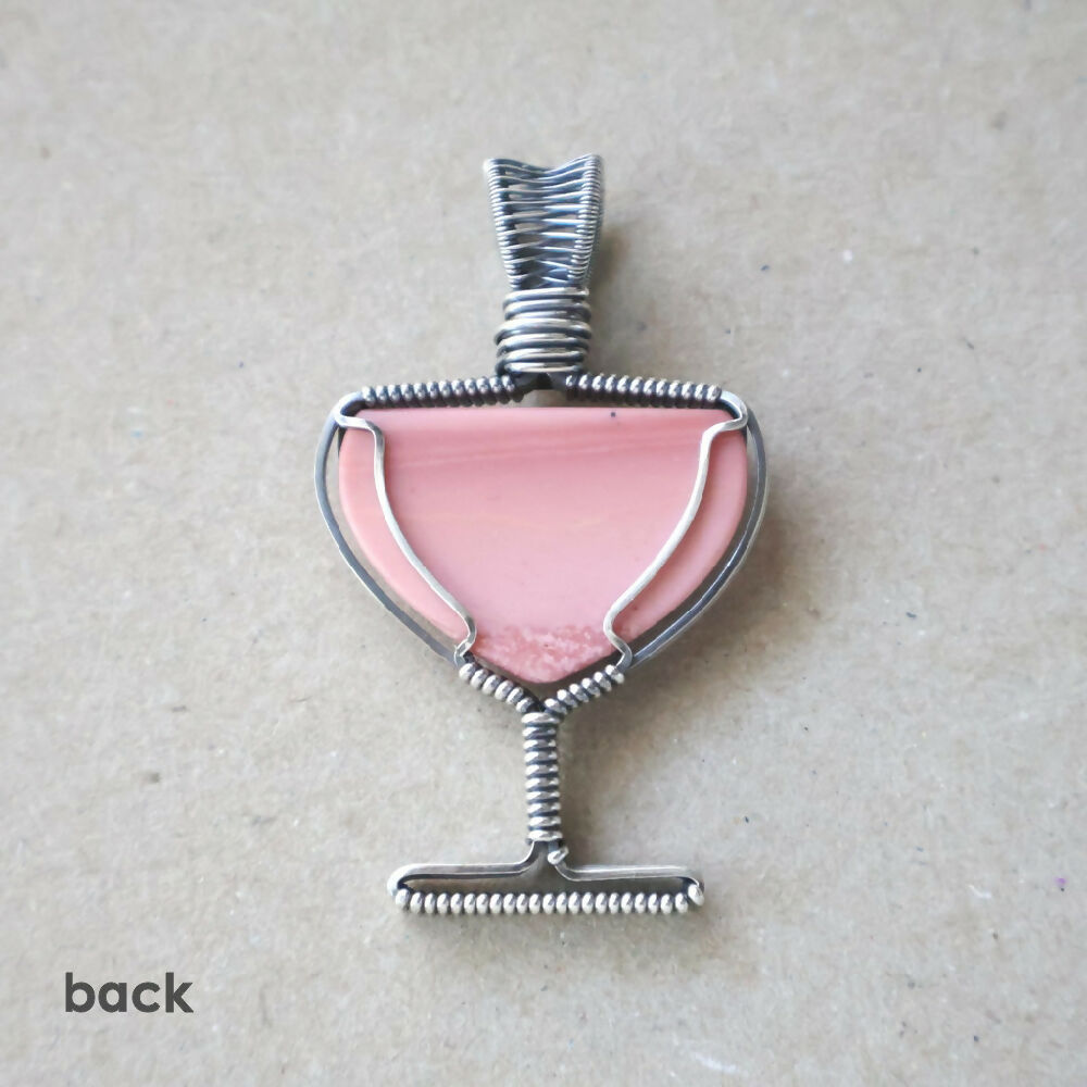 PJS06074_07_AustralianPinkOpalPendant_CANON