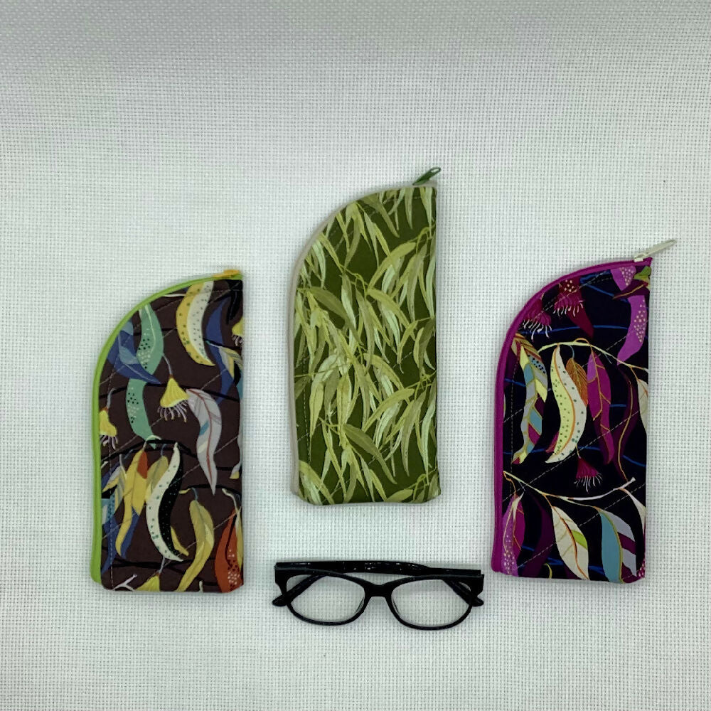 Gum leaves curved top zip pouch for glasses, phones, handbag organiser, etc.