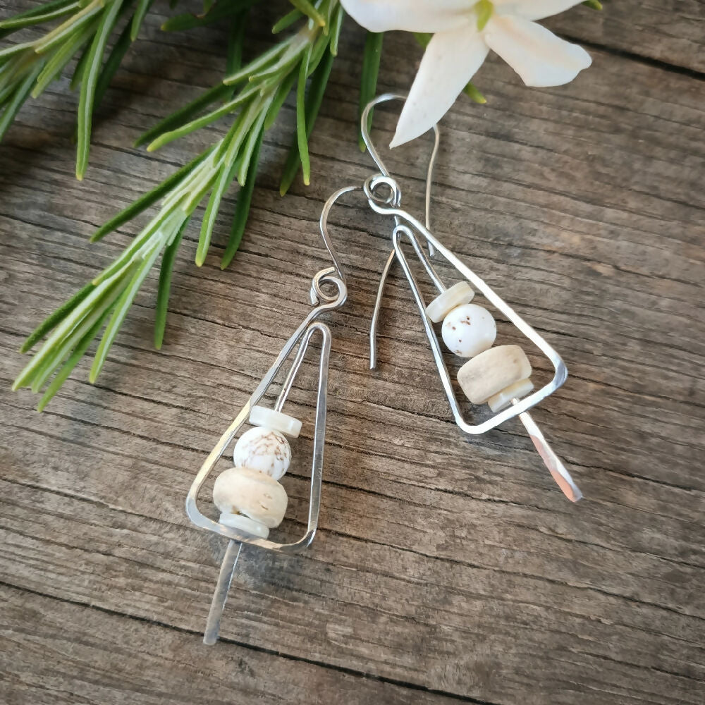 Handmade minimalist christmas tree earrings natural