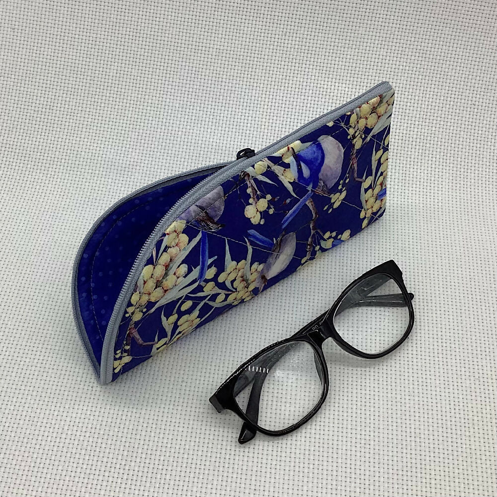 Blue wren curved top zip pouch for glasses, phones, handbag organiser etc.