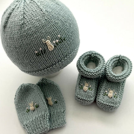 Baby gift set - aloe green with bunnies - hand-knitted & hand-embroidered