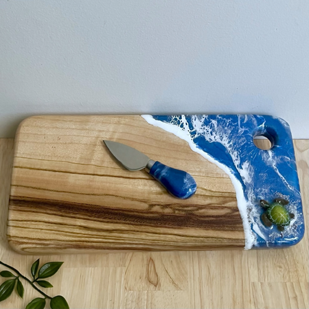 Ocean Turtle Camphor Laurel Serving Board & Cheese Knife