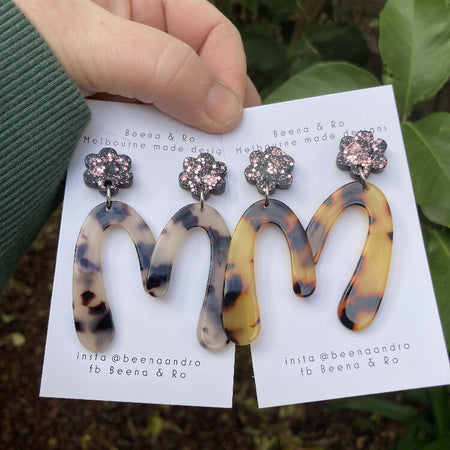 U shaped tortoiseshell earrings