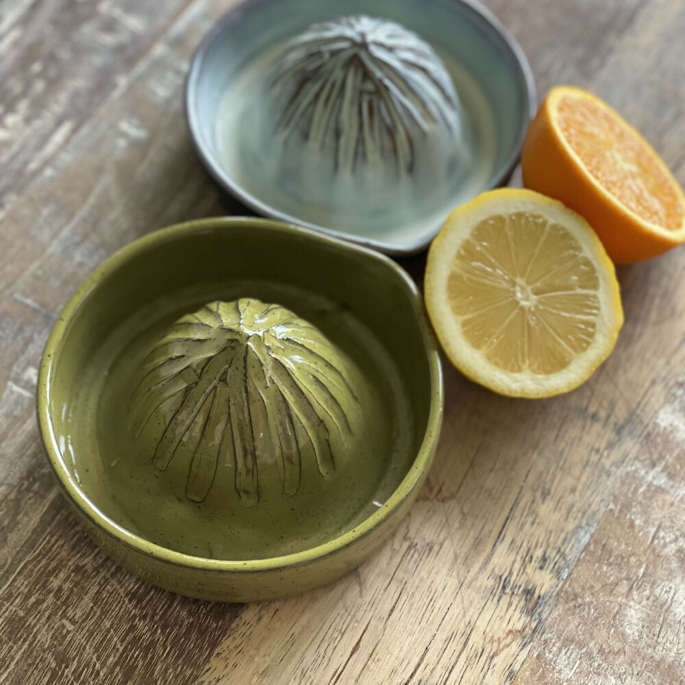 Australian-Ceramic-Pottery-Artist-Ana-Ceramica-Home-Kitchen-and-Dining-Utensils-and-Cutlery-Handmade-Ceramic-Citrus-Juicer-Plate-Black-Clay-Olive-Speckle-Wheel-Thrown-Pottery-Ceramic