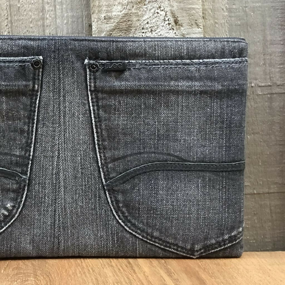 upcycled_denim_pouch_10e