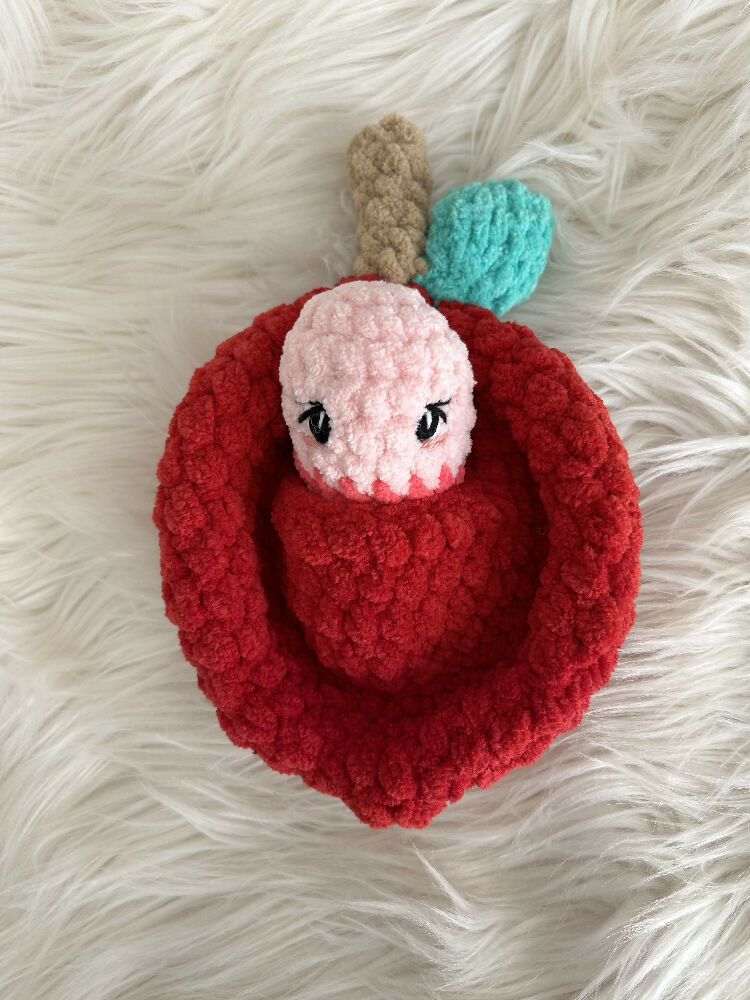 Crochet worm| Crochet sensory toy |crochet imaginative play| fine motor| educational toy