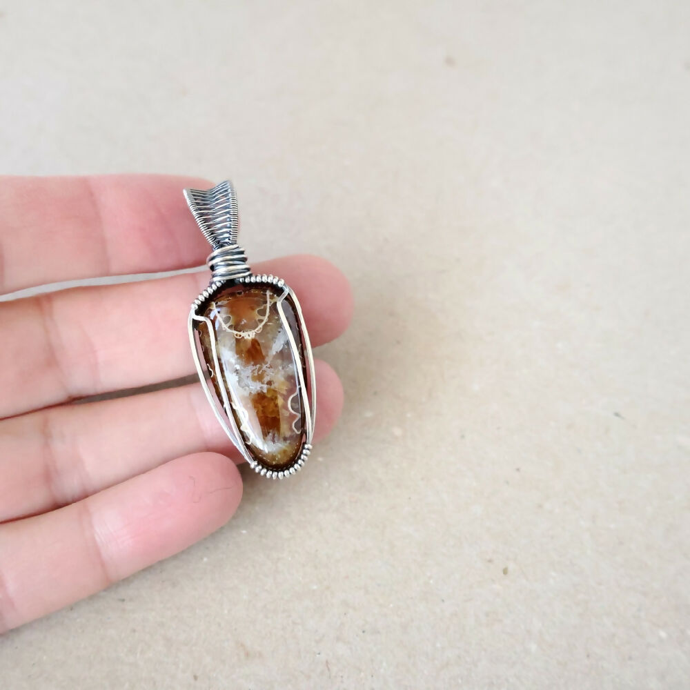 PJS06094_07_AmmonitePendant_C