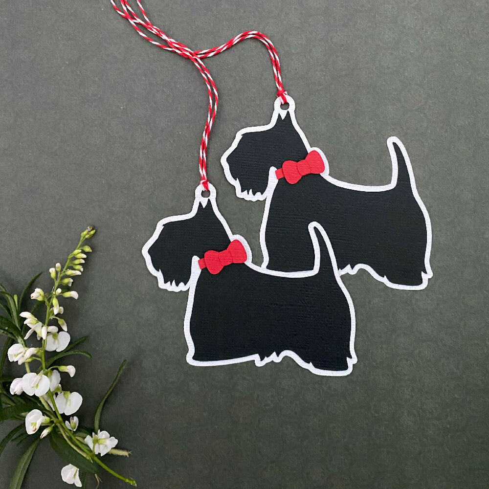 Christmas Scottie Dog gift tags. Scottish terrier with bow.