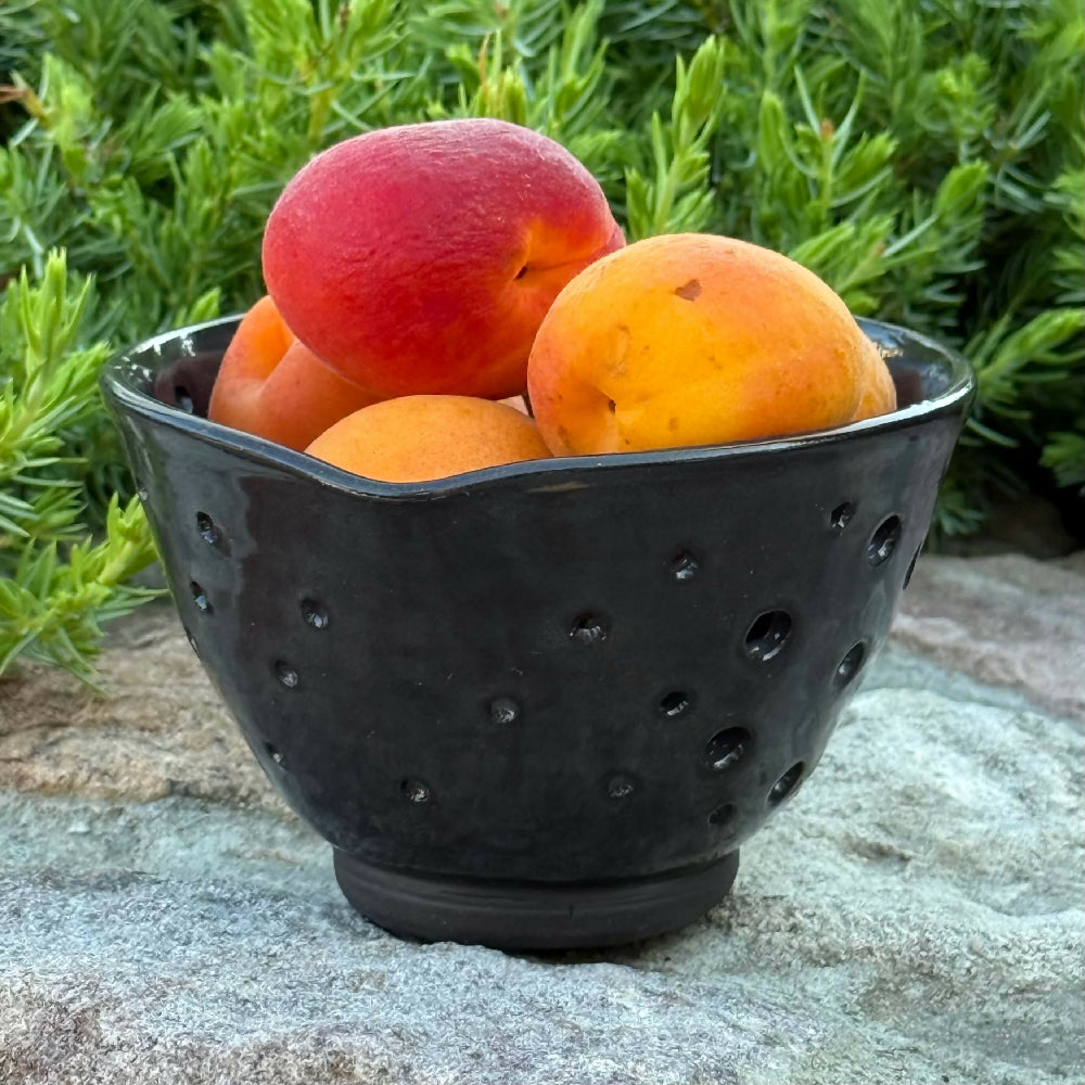 Australian-Ceramic-Pottery-Artist -Ana-Ceramica-Handmade-Home-Decor-Kitchen-and-Dining-Servingware-Heart-Berry-Bowl-Colander-Black-Clay-Wheel-Thrown-Pottery