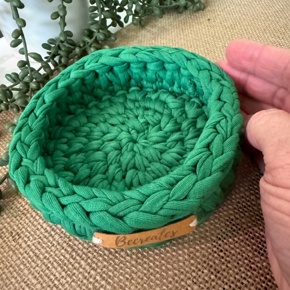 Shamrock-green-mini-handmade-basket (3)