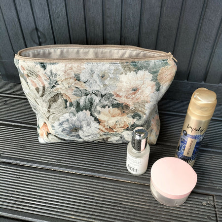 Makeup bag /toiletry, lined in beige cotton fabric