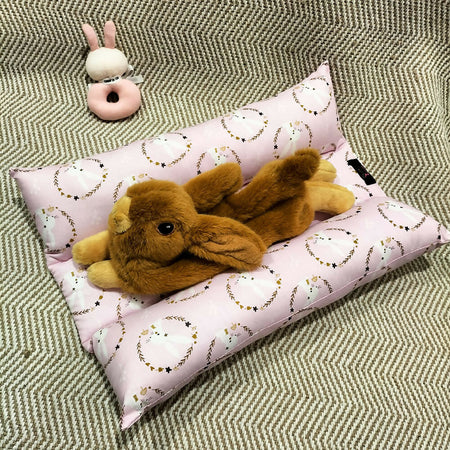 Rabbit bed | pink with bunny fabric