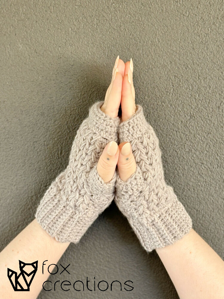 Feather Stitch Fingerless Gloves Crochet Pattern