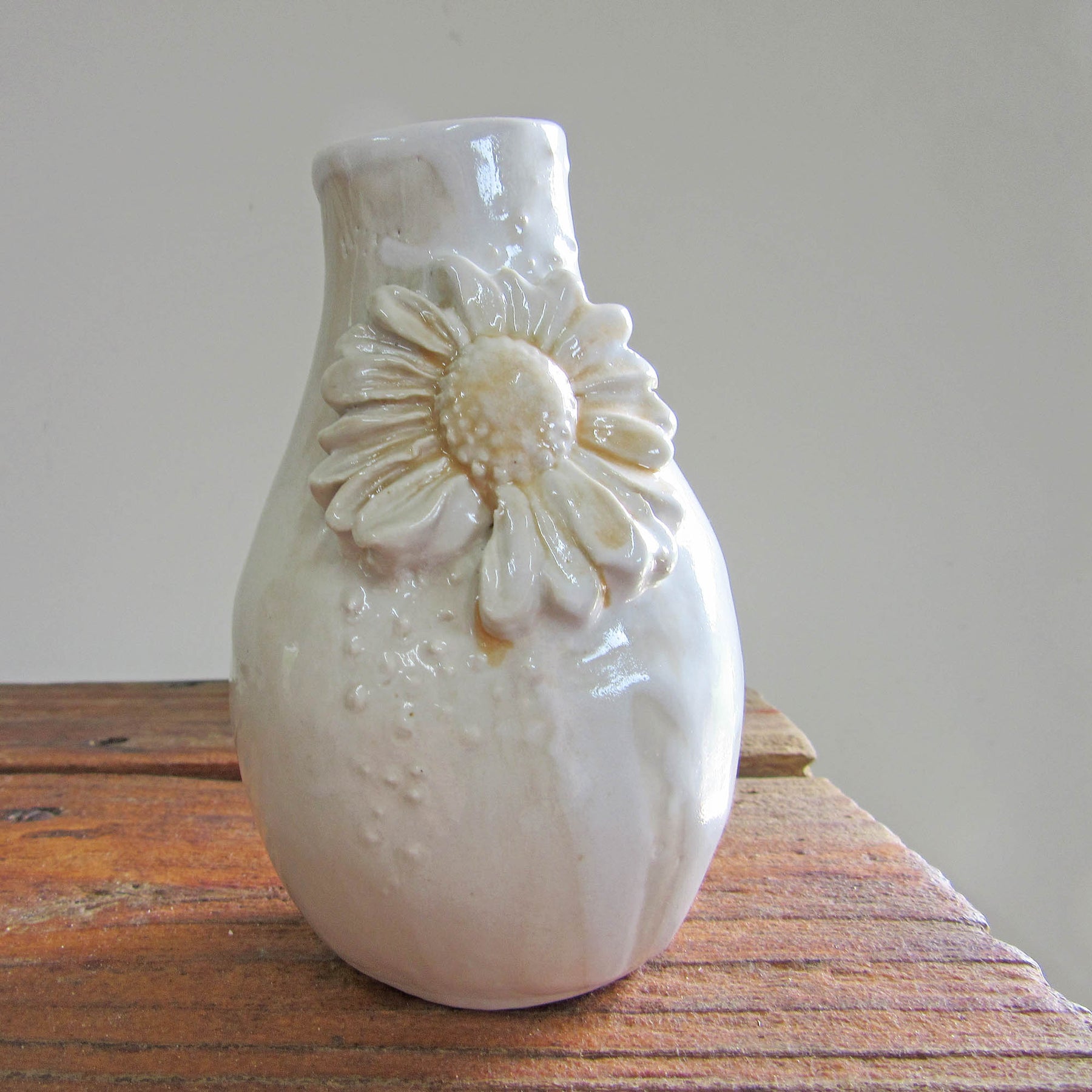 Handmade Bud Vase - Small Flower Vase - Daisy