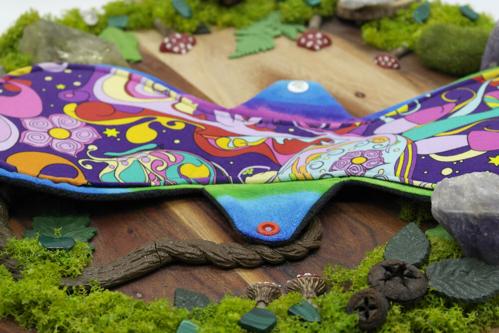 Eco-friendly reusable cloth pad 14" heavy (Flexuous) - Rainbow magic garden